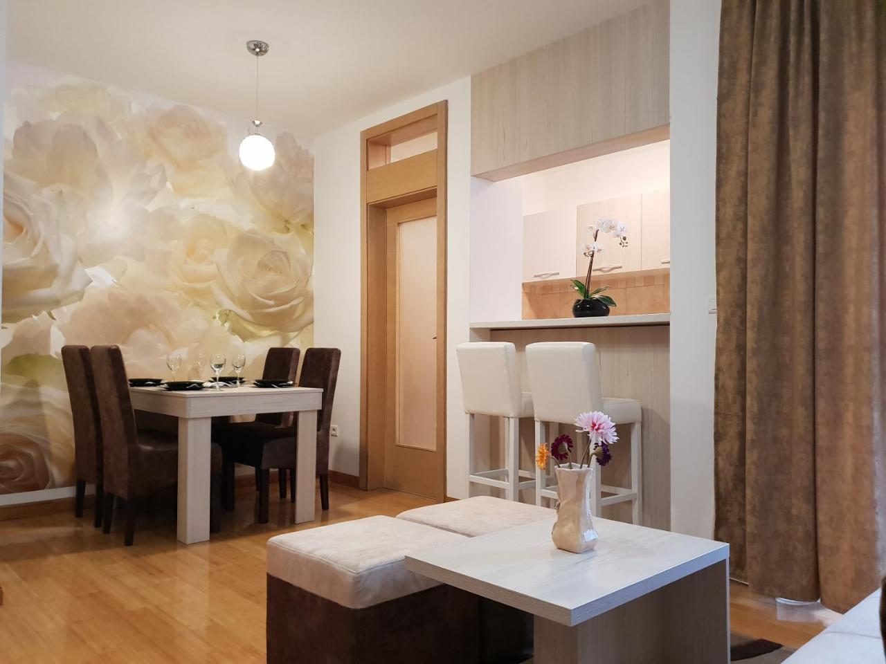 Apartman Kej Free Parking 크랄레보 외부 사진