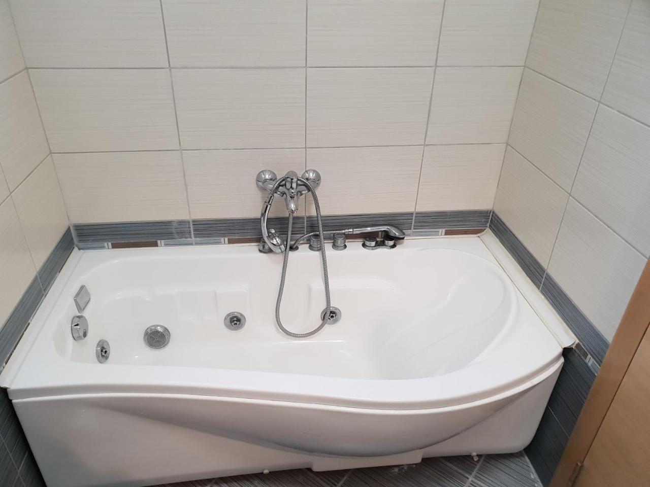 Apartman Kej Free Parking 크랄레보 외부 사진